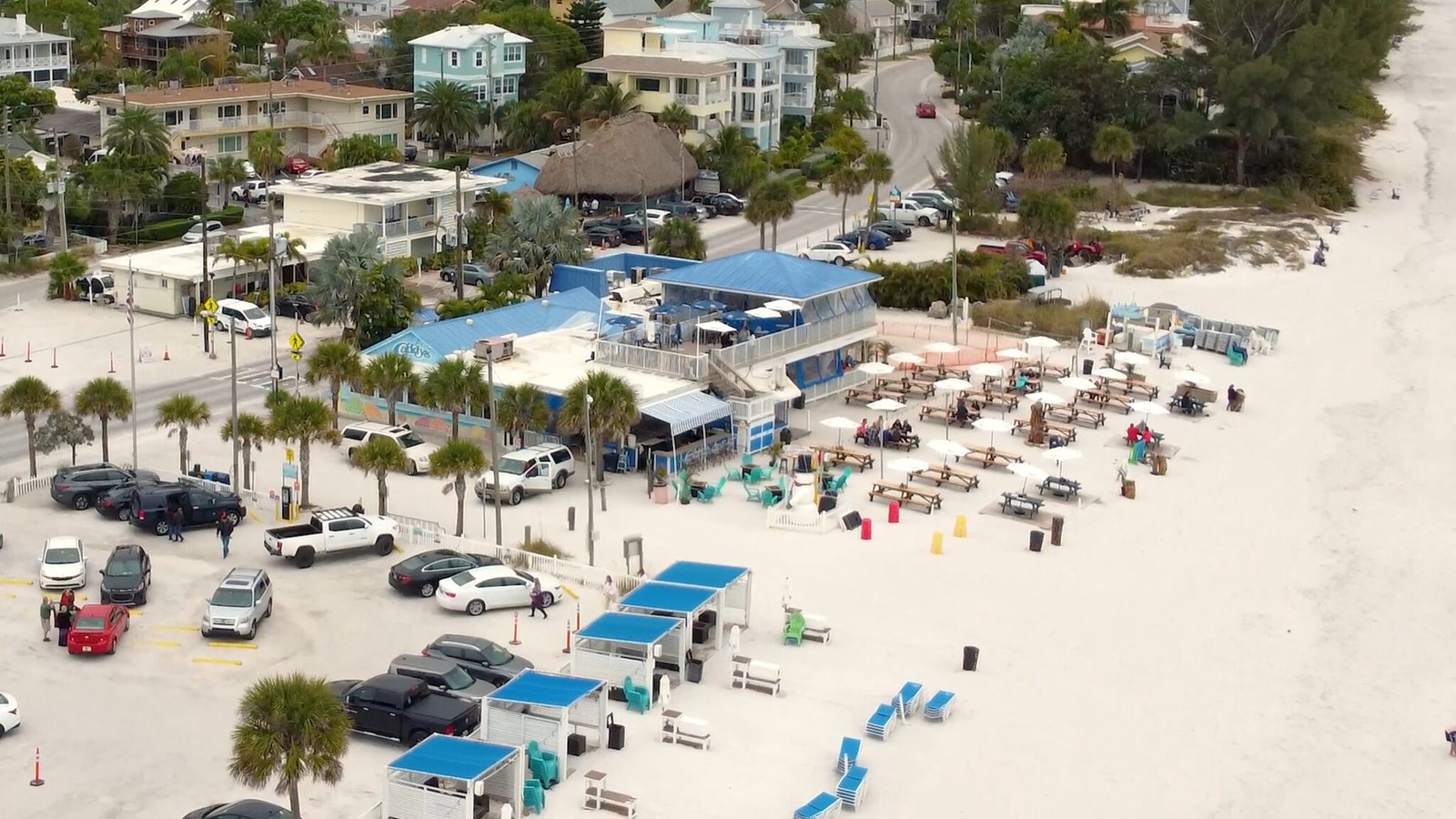Last Day in Florida, Lunch at Caddy’s Beach Bar and Walk Along Sunset